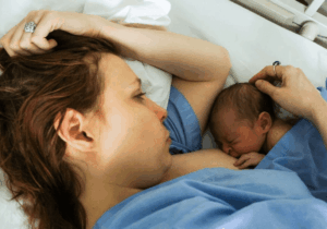 Rôle du père pendant l&rsquo;allaitement : comprendre, soutenir, créer du lien