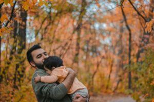 Le lien père-bébé, c&rsquo;est différent et c&rsquo;est OK