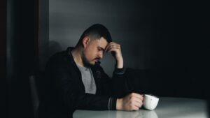 Dépression post-partum chez le père : les vrais symptômes